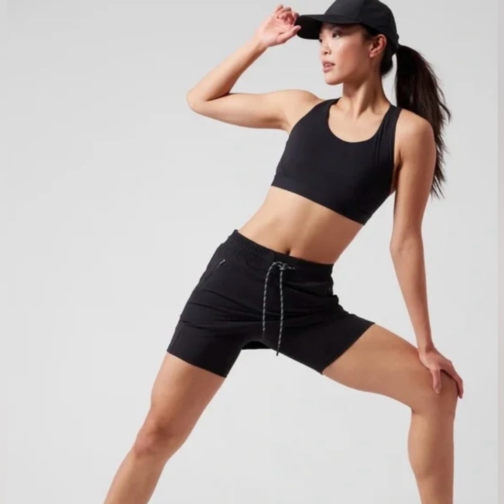 Athleta Women’s Size 6 Trekkie Skort Black